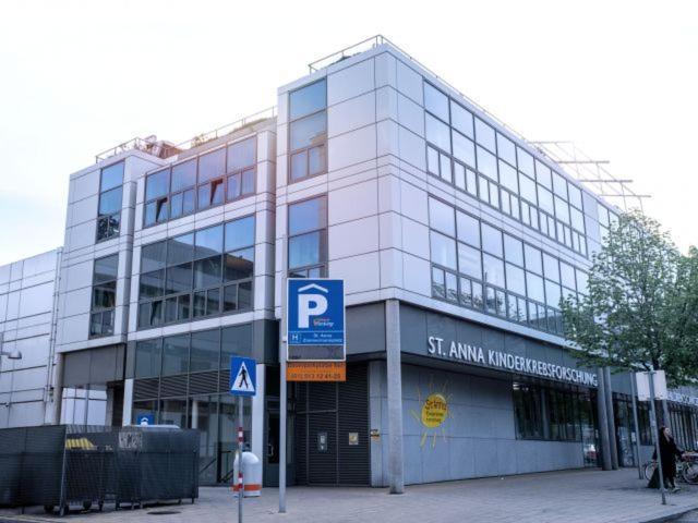 Pelikan * Viena